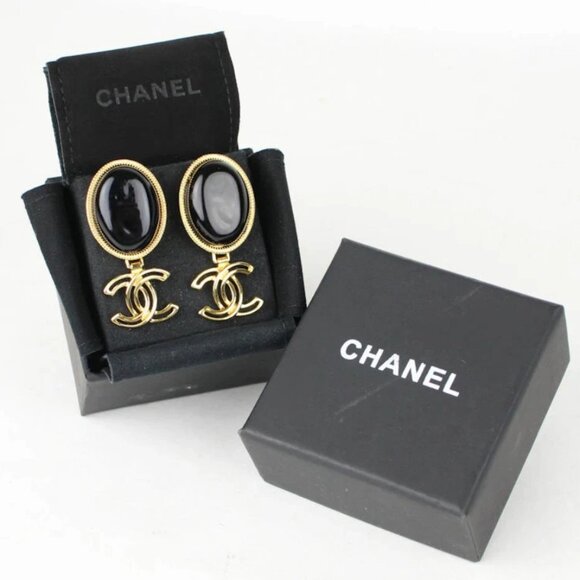 CHANEL CC Logos Black Gripoix Stone Oval Stud Earrings Gold Tone B20K Auth - Picture 1 of 7